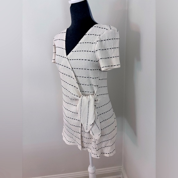 Zara White & Black Striped Wrap Style Romper Size M - Picture 2 of 10